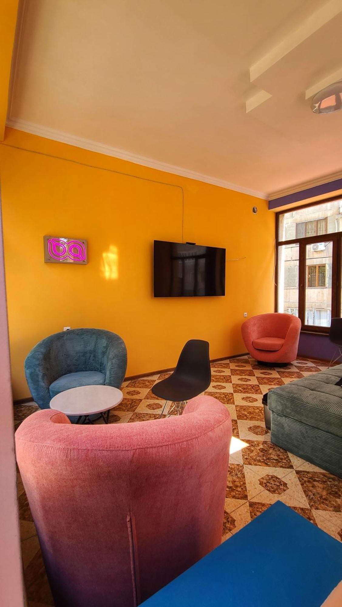 Capsula Hotel Erevan Exterior foto
