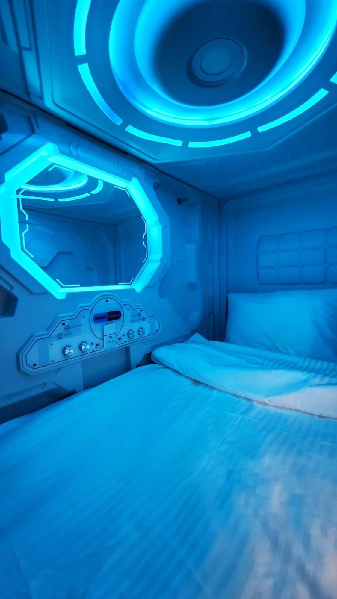 Capsula Hotel Erevan Exterior foto